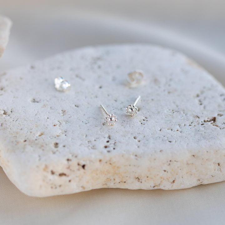 Daisy Dot Studs