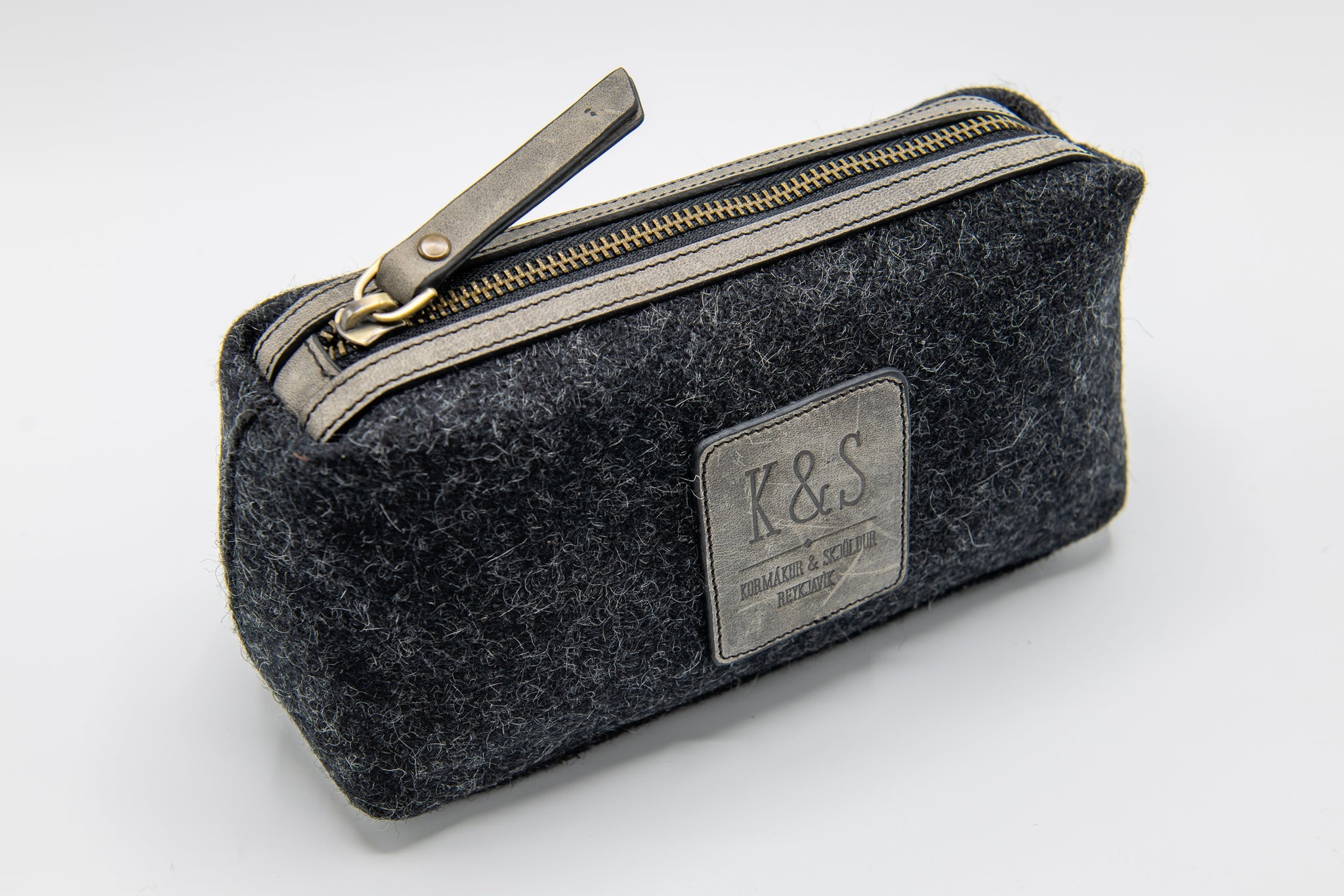 K&S Snyrtitaska svarti sauðurinn