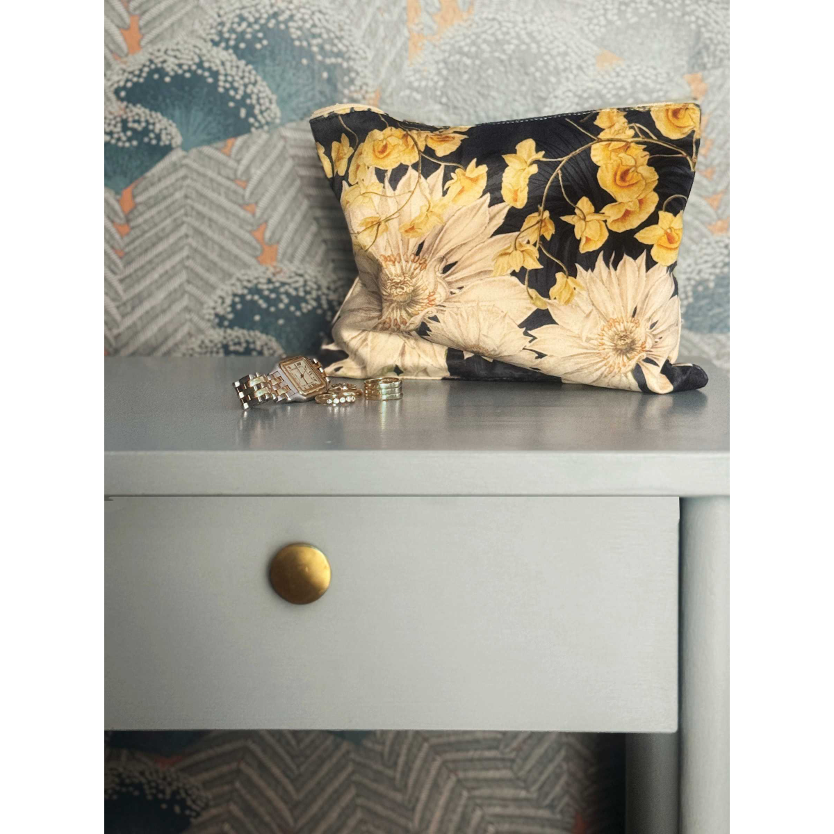 MIDNIGHT BLOOM – Snyrtitaska