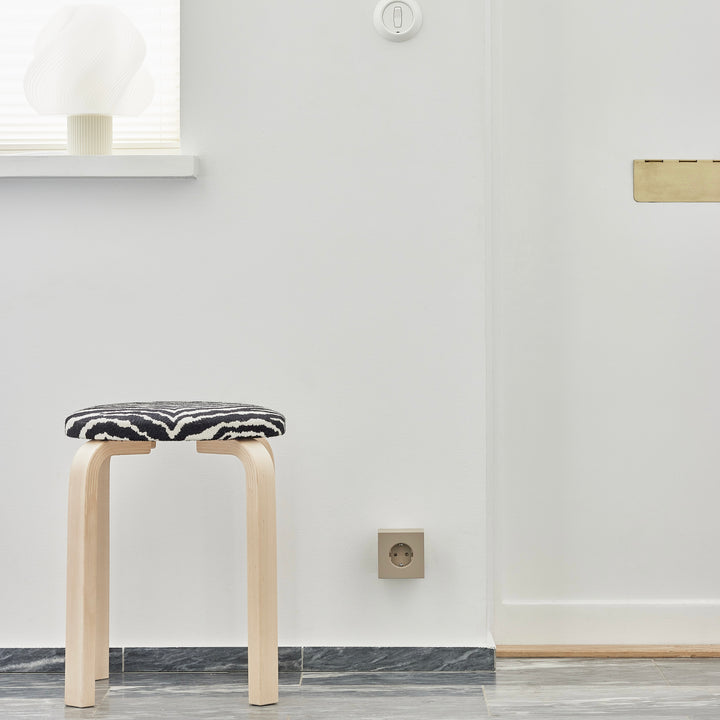 SQUARE 2 (USB C) – NOMAD SANDLITAÐUR