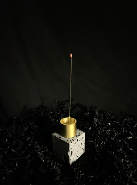 Hrauney - Lava candle holder