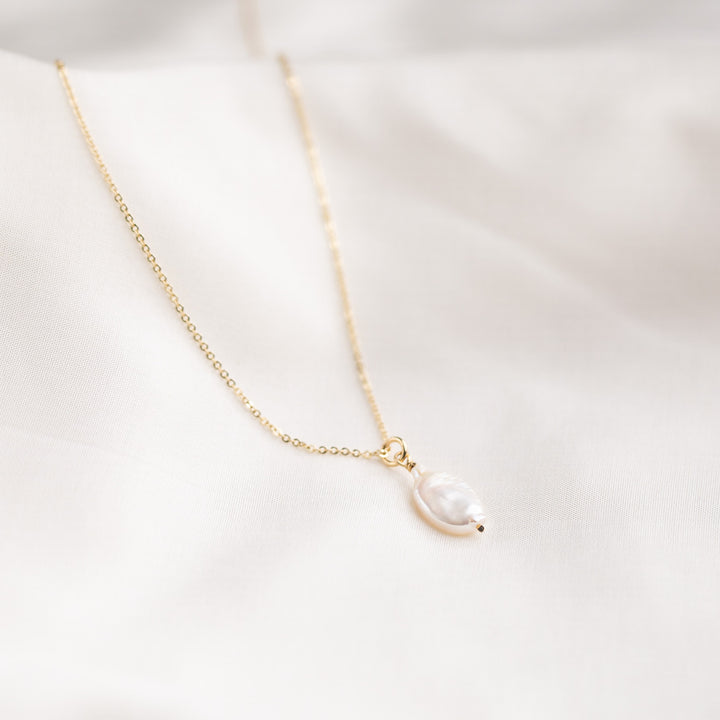 Simple Pearl Necklace