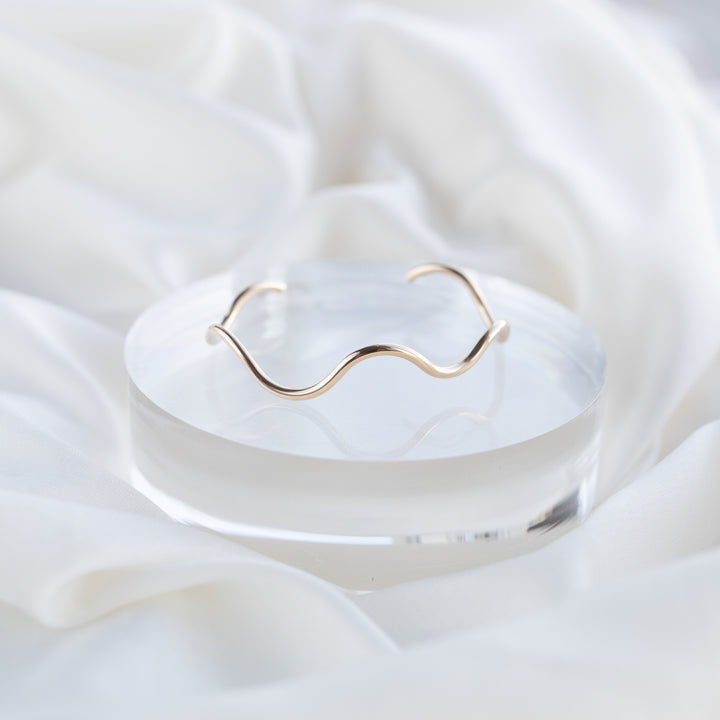Wave Cuff 14k Gold