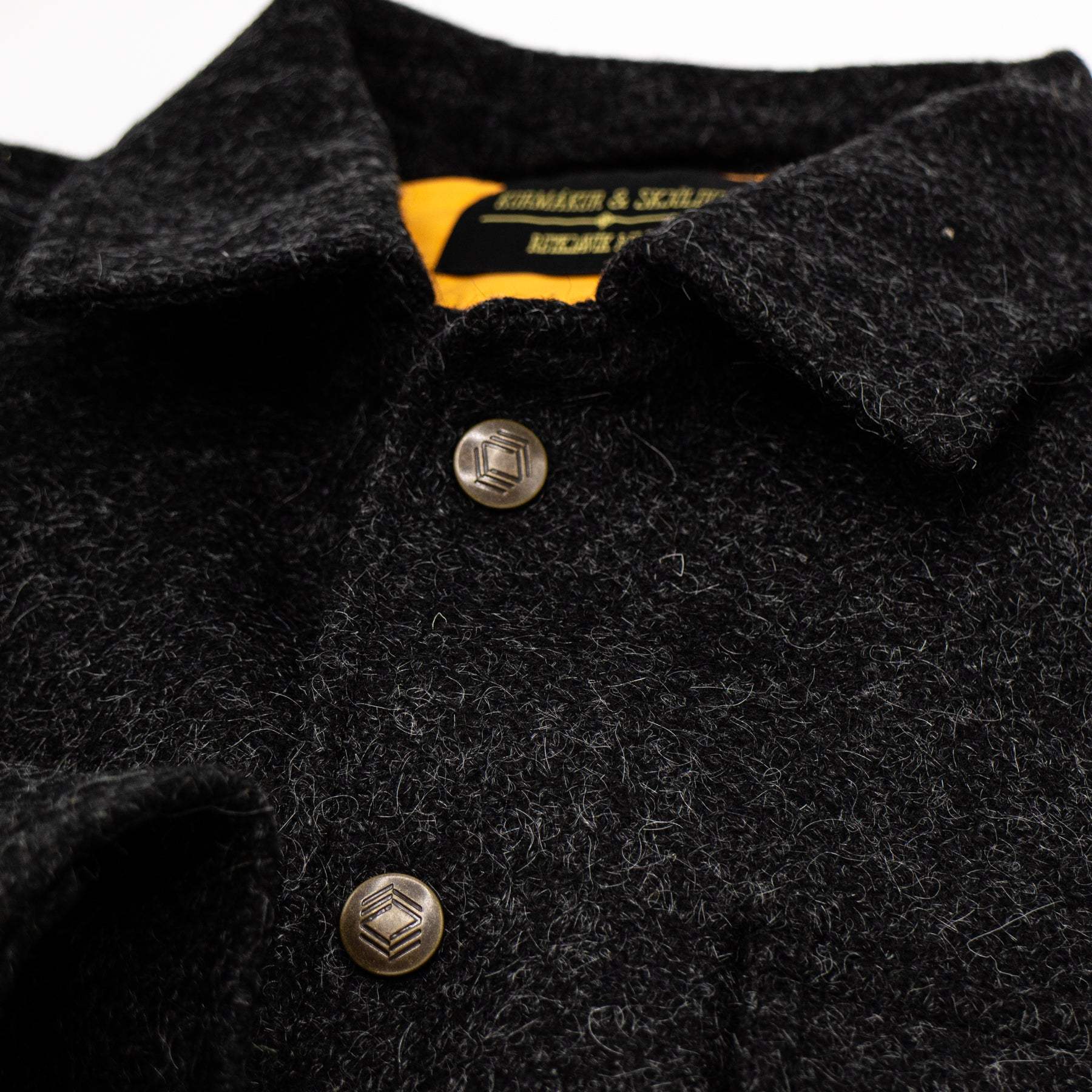K&S Icelandic Tweed Yfirskyrta - Fjárhirðirinn - Svartur Sauðurinn