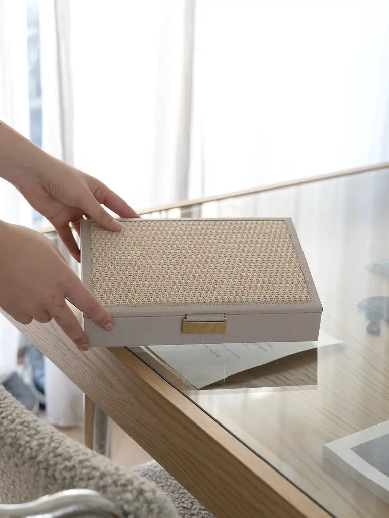 Classic skartgripaskrín með loki - Taupe m.bastloki