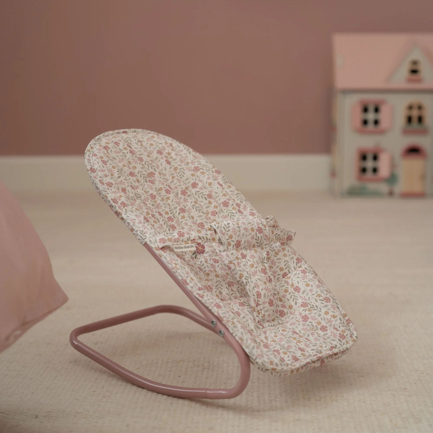 Dúkku ömmustóll - soft flower