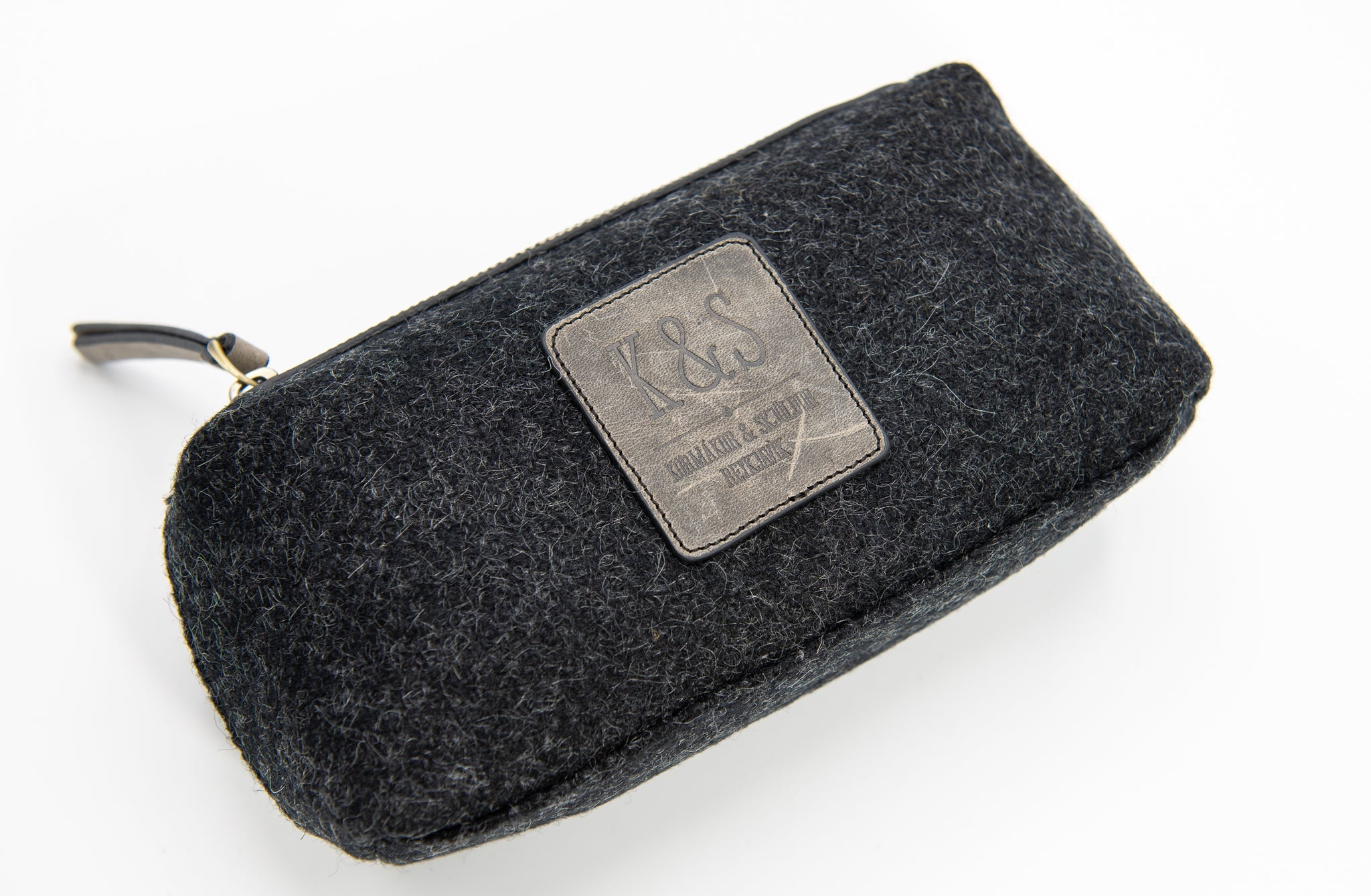 K&S Snyrtitaska svarti sauðurinn