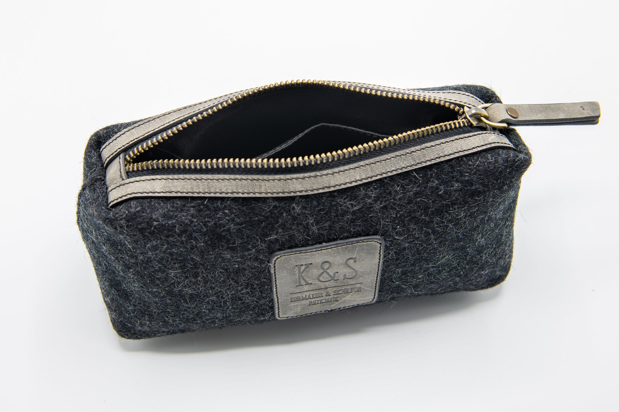 K&S Snyrtitaska svarti sauðurinn