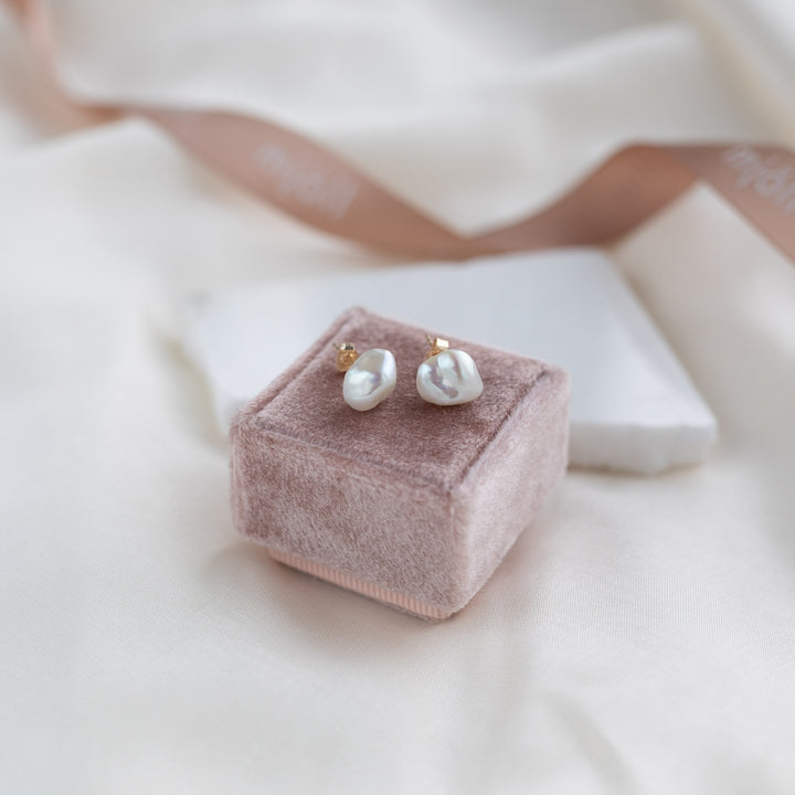 Orchid Pearl Studs