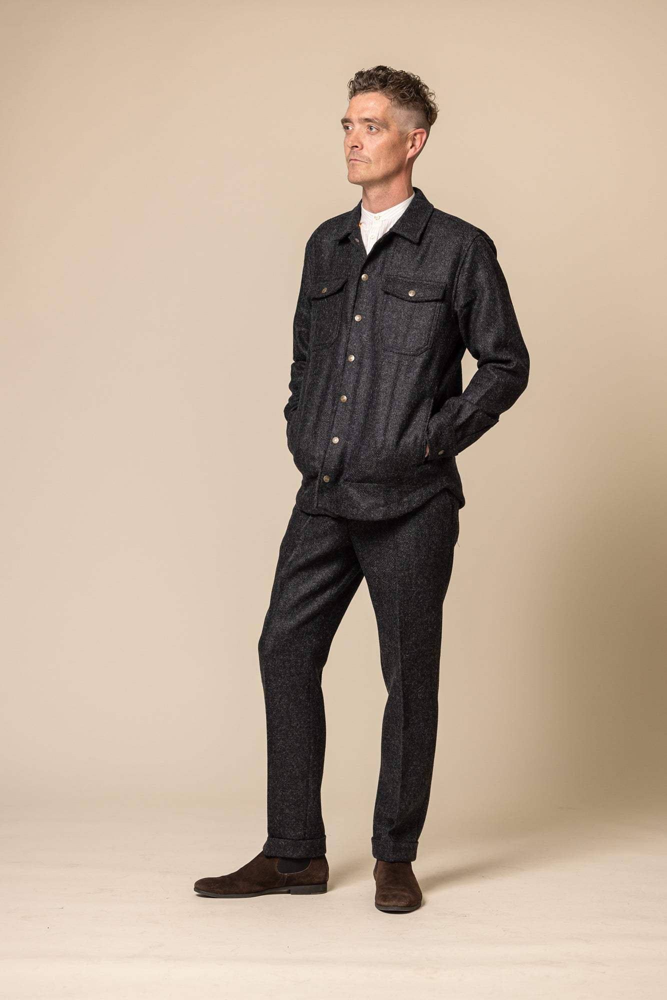 K&S Icelandic Tweed Yfirskyrta - Fjárhirðirinn - Svartur Sauðurinn